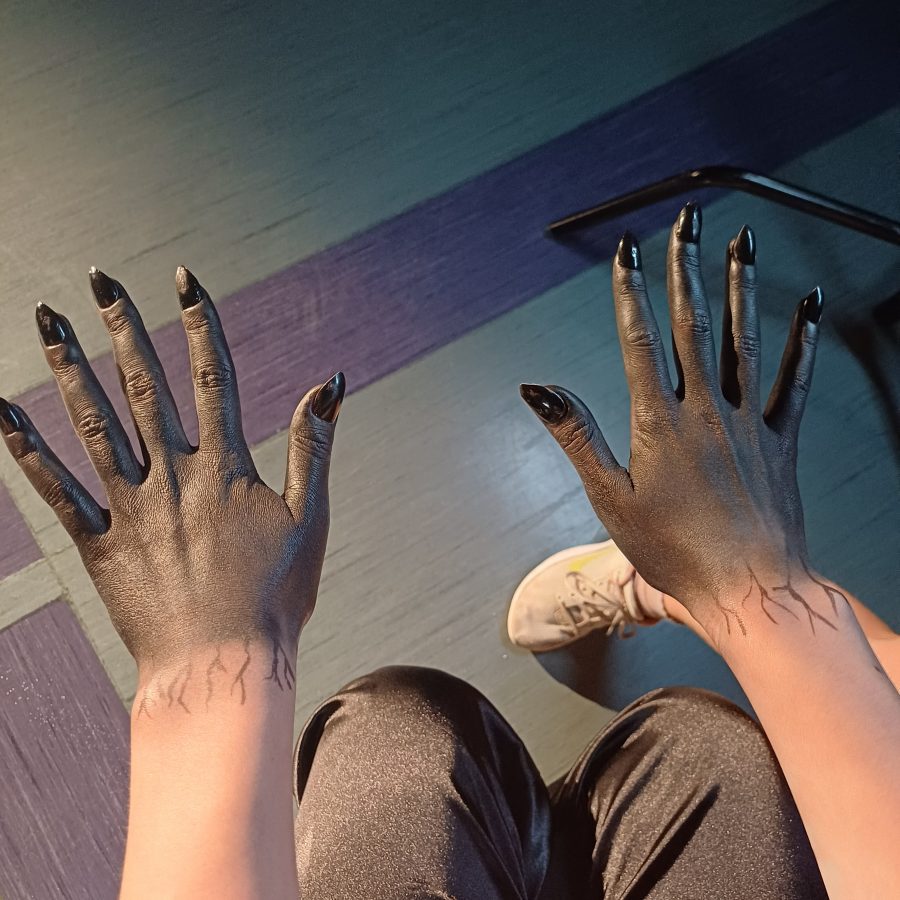 Erste Verwandlungsform Hände