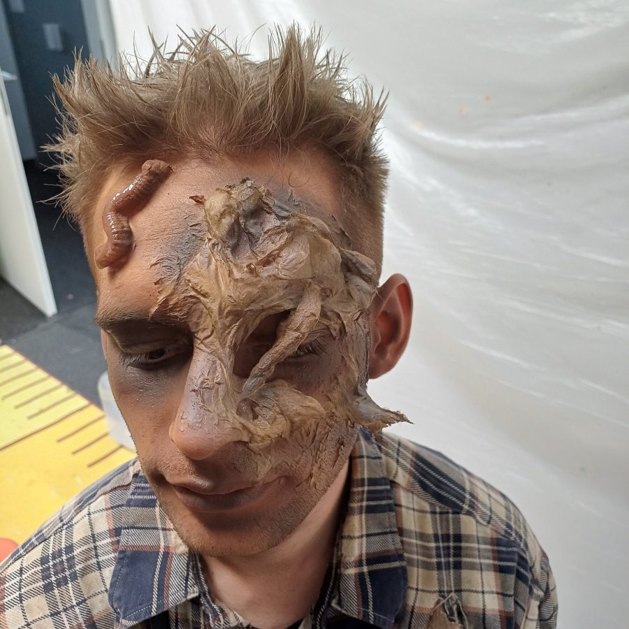 Krabbler für Maze Obscurum mit Latexmaske